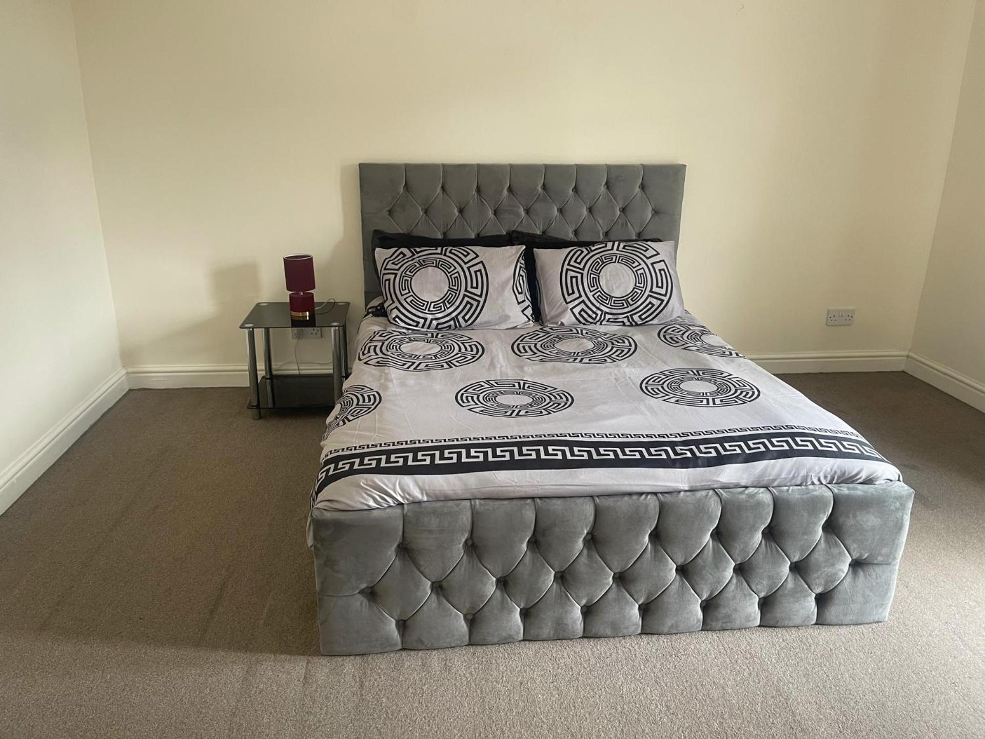 2-Bed Apartment - Sleeps 4 - Street Parking - Wifi 맨체스터 외부 사진