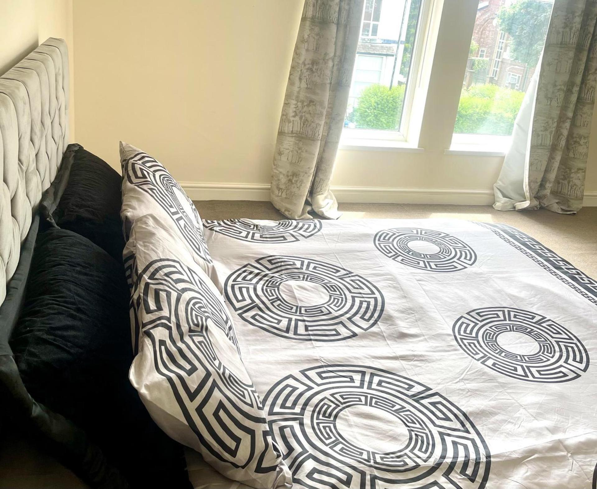 2-Bed Apartment - Sleeps 4 - Street Parking - Wifi 맨체스터 외부 사진